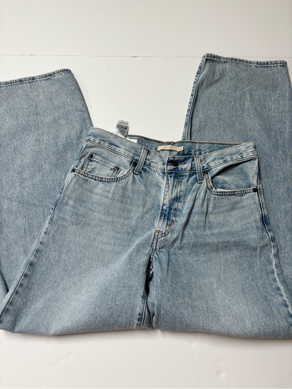 Levi’s Baggy Dad Jeans - Picture 2 of 3